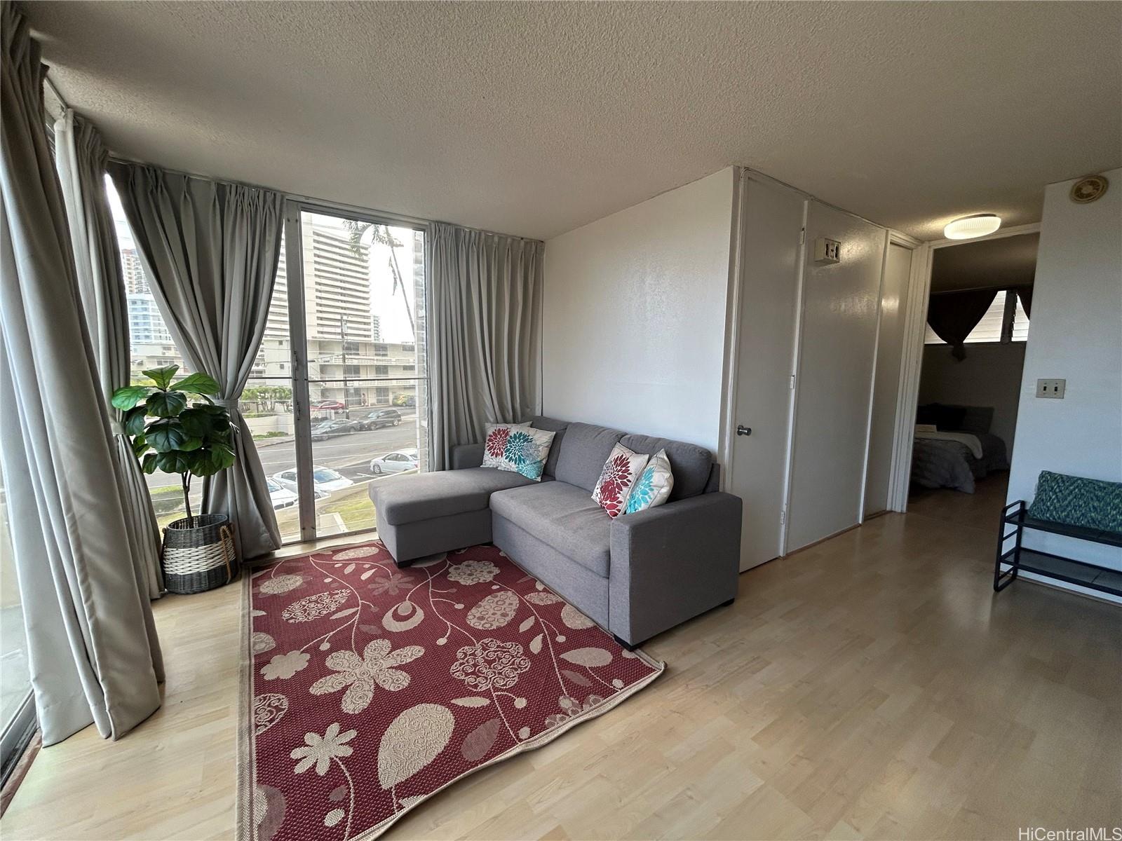 Hale O Kalani Towers condo # 204, Honolulu, Hawaii - photo 5 of 10