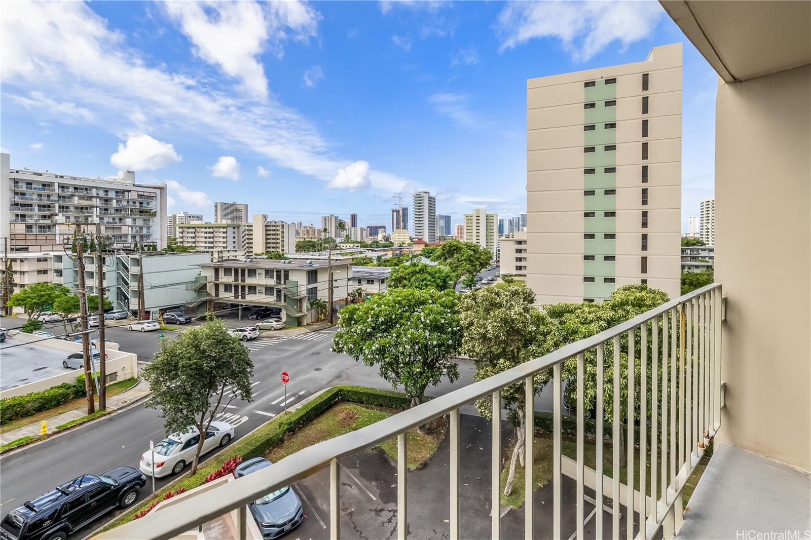 Hale O Kalani Towers condo # 404, Honolulu, Hawaii - photo 10 of 12