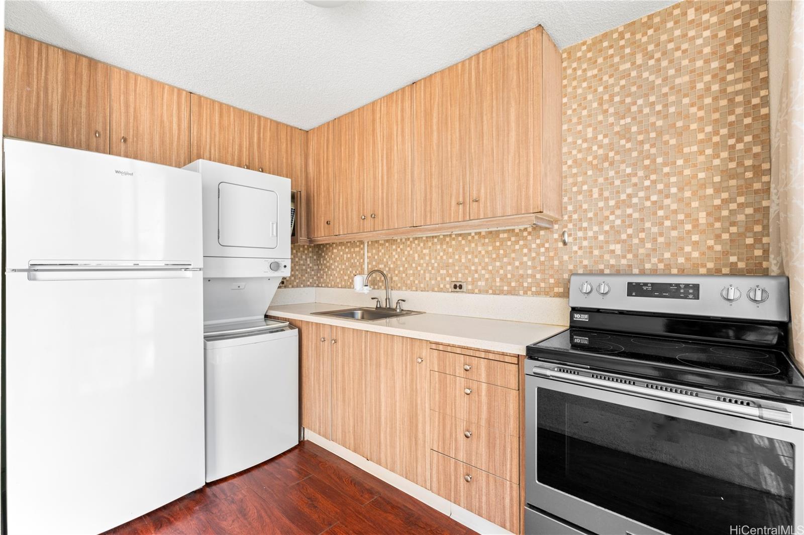 Hale O Kalani Towers condo # 508, Honolulu, Hawaii - photo 5 of 20