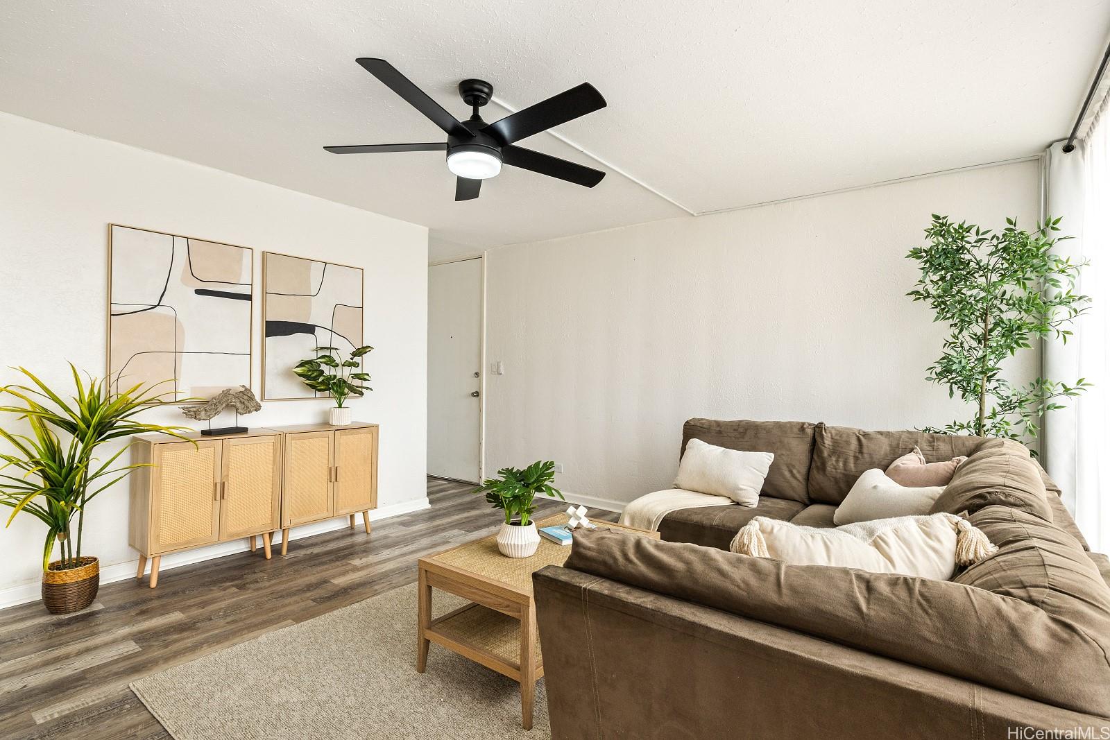 Hale O Kalani Towers condo # 801, Honolulu, Hawaii - photo 3 of 13