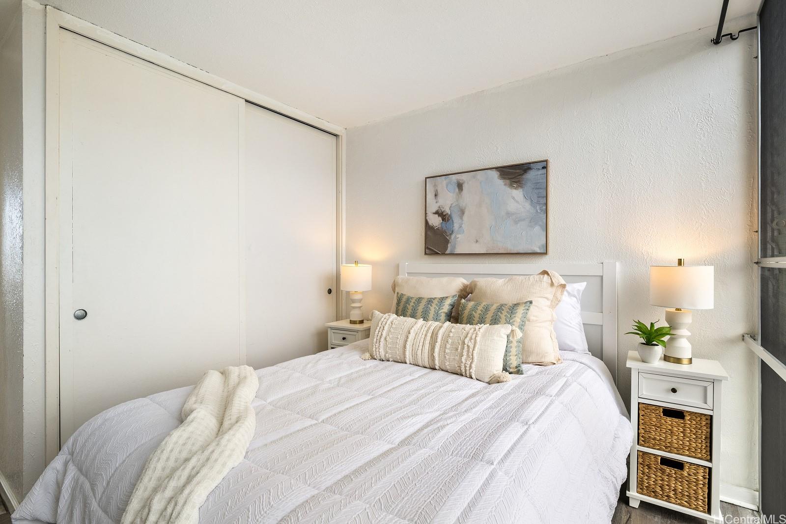 Hale O Kalani Towers condo # 801, Honolulu, Hawaii - photo 8 of 13