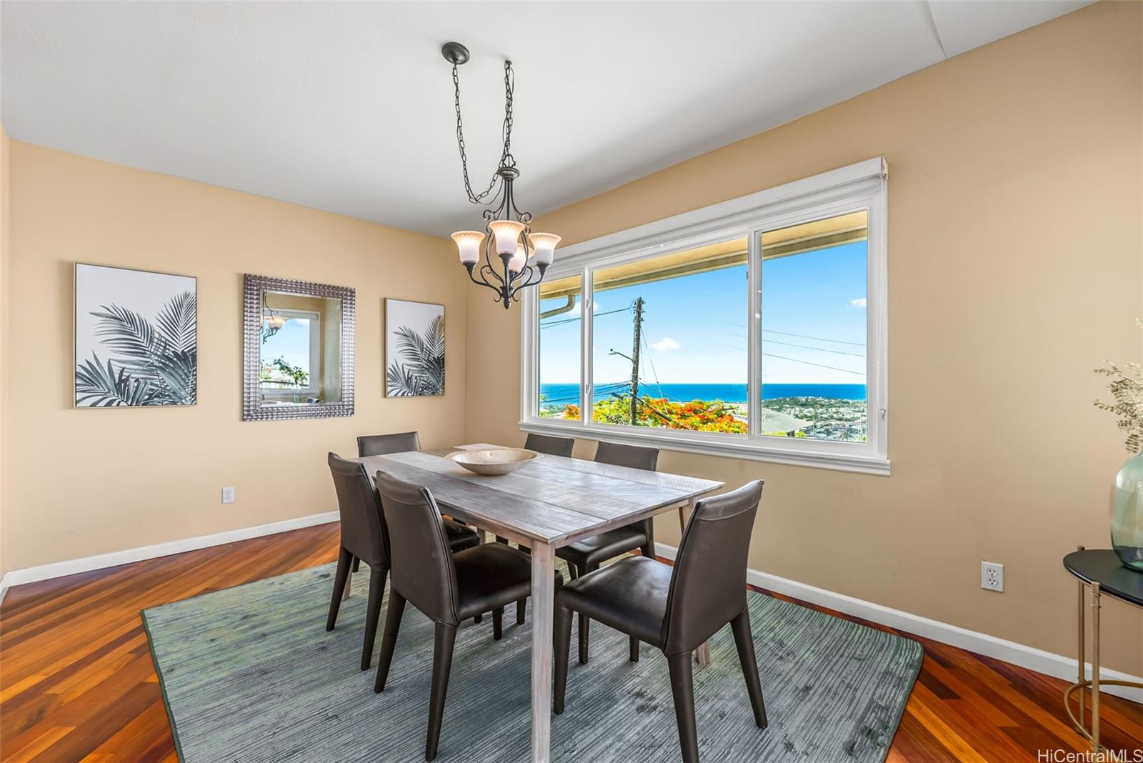 1703  Paula Drive Wilhelmina, Diamond Head home - photo 5 of 25