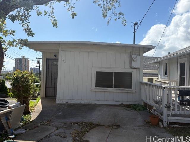 1704  Kamamalu Ave Punchbowl Area, Honolulu home - photo 4 of 19