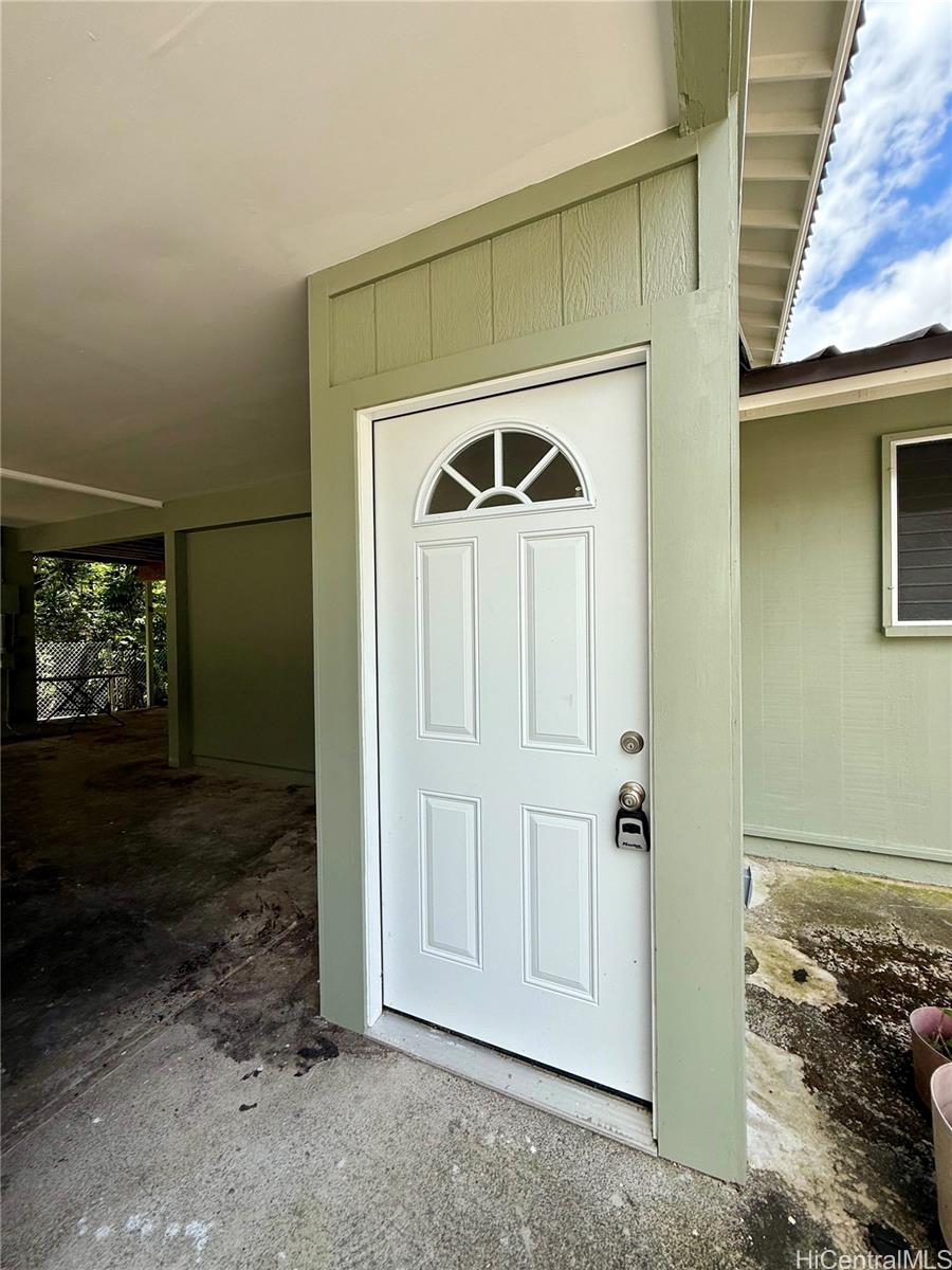 1707 Ala Aolani Street Honolulu - Rental - photo 3 of 18