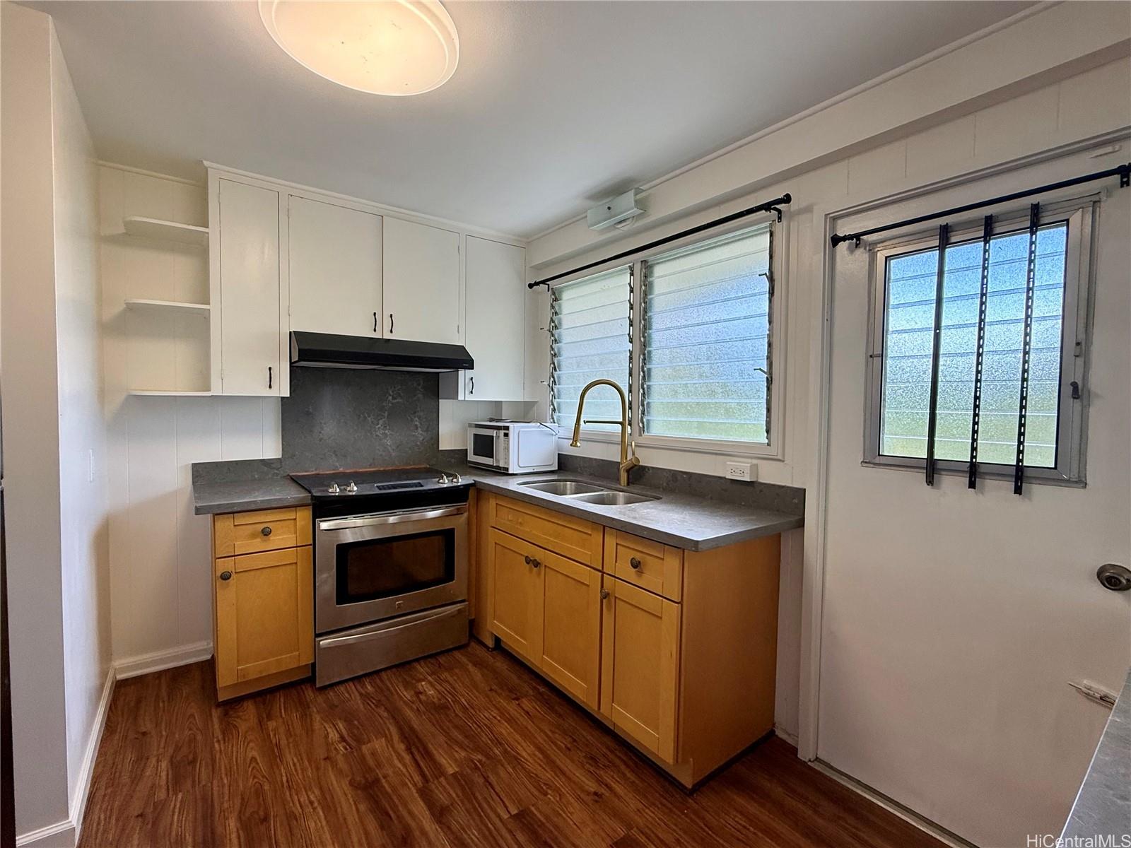 1707A Ala Aolani Street Honolulu - Rental - photo 6 of 16