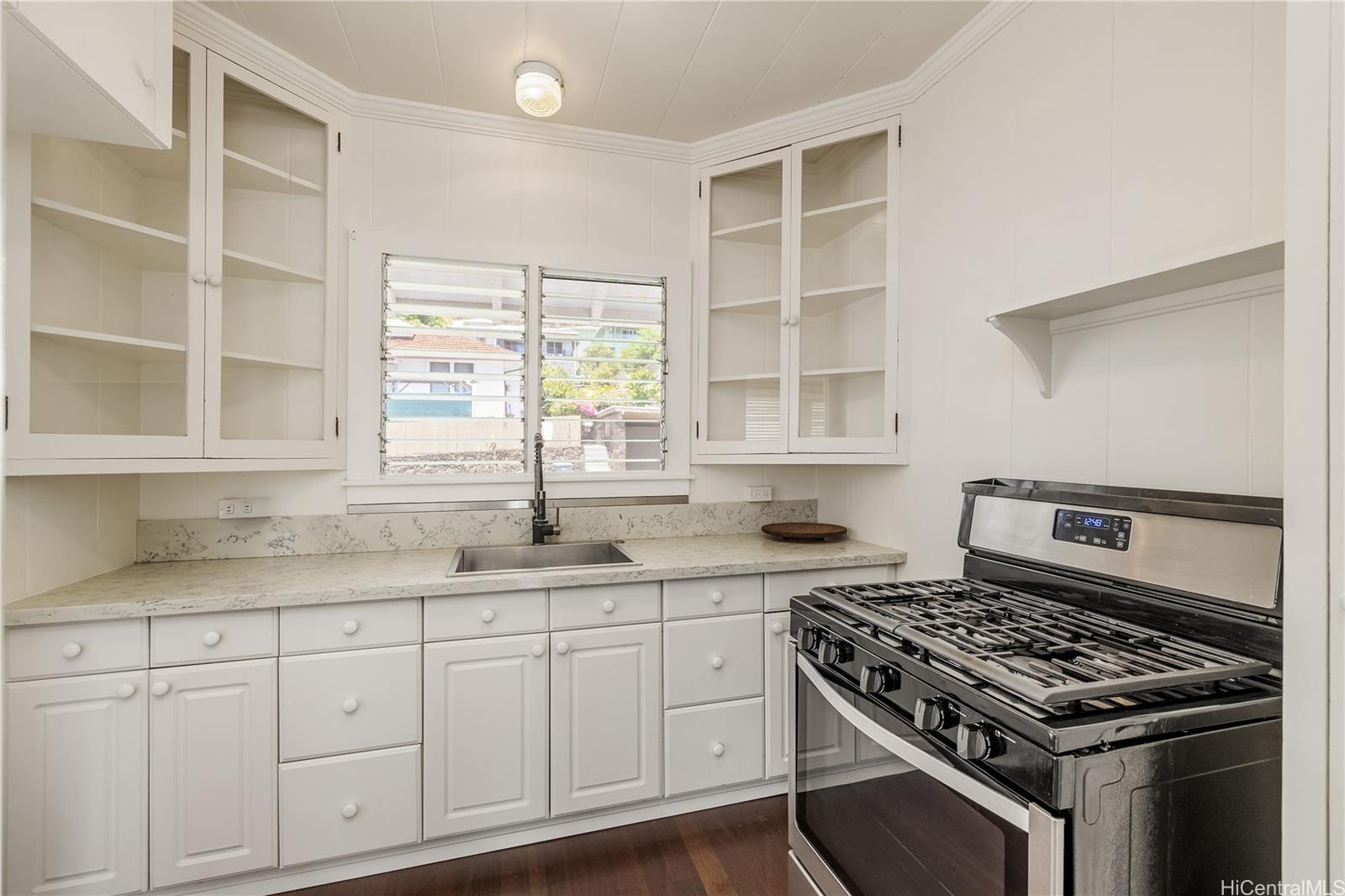 1708  Kealia Drive Kamehameha Heights, Honolulu home - photo 7 of 25