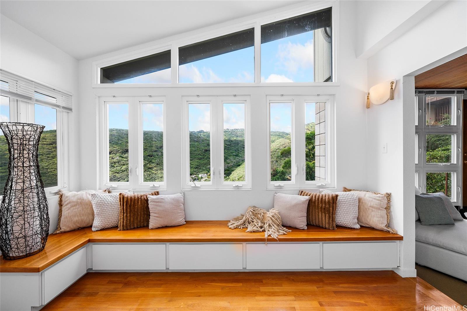 1708  Kumakani Loop Waialae Iki, Diamond Head home - photo 6 of 25