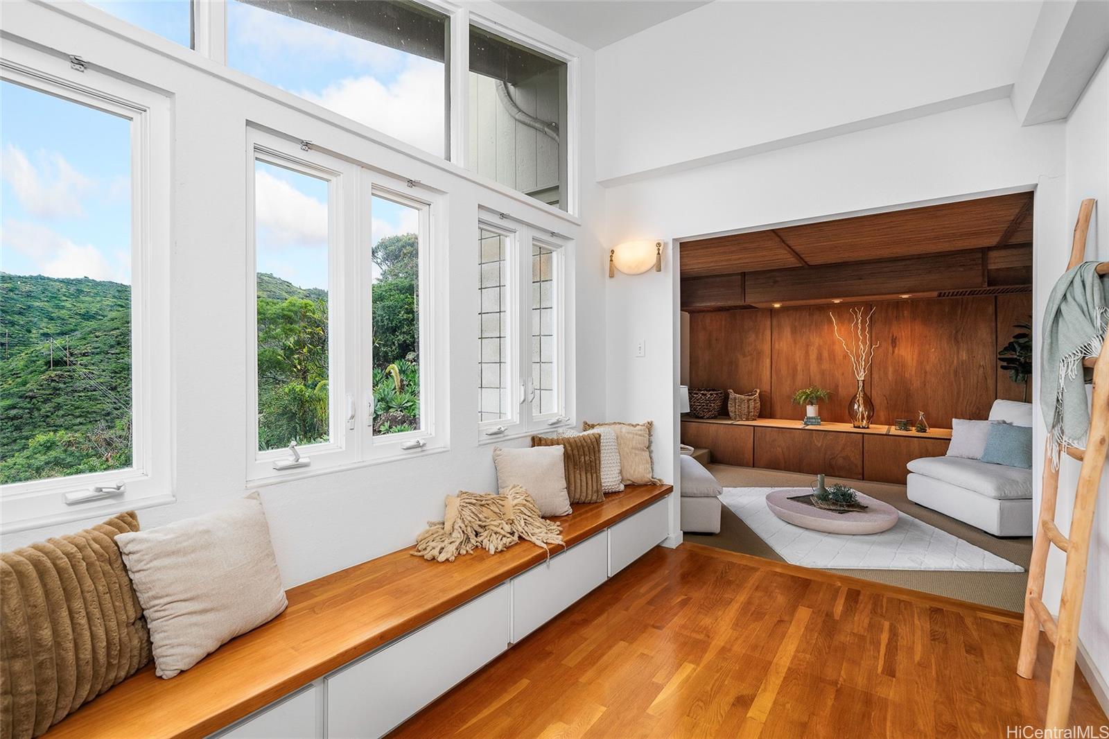 1708  Kumakani Loop Waialae Iki, Diamond Head home - photo 7 of 25