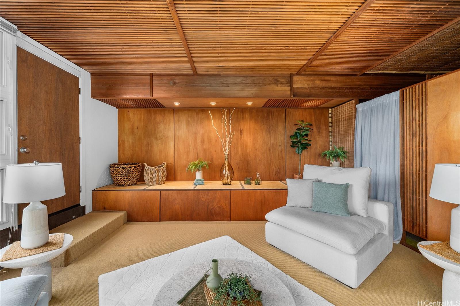 1708  Kumakani Loop Waialae Iki, Diamond Head home - photo 8 of 25