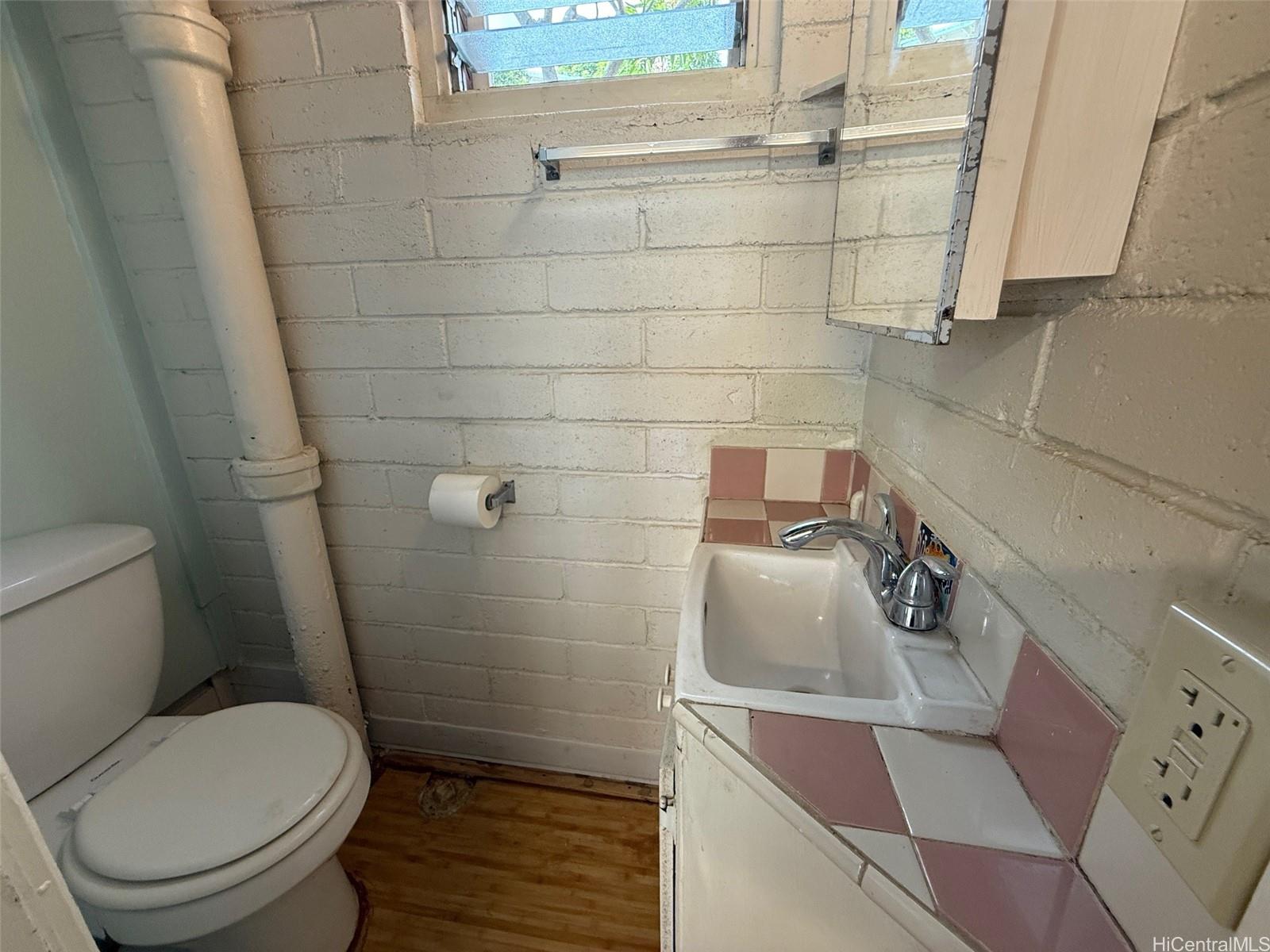 1708  Nakiu Place Manoa-lower, Honolulu home - photo 14 of 25