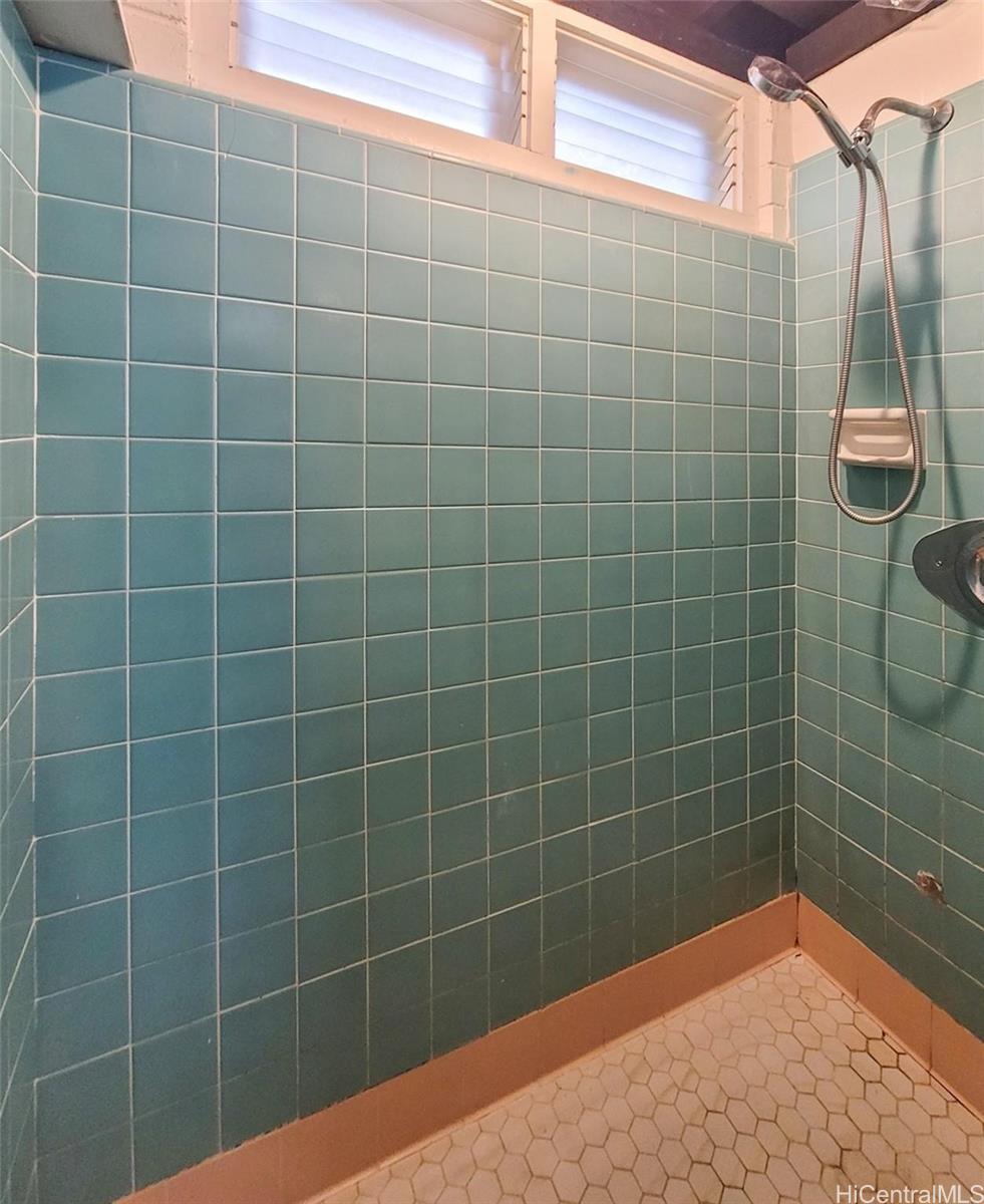 1708  Nakiu Place Manoa-lower, Honolulu home - photo 15 of 25