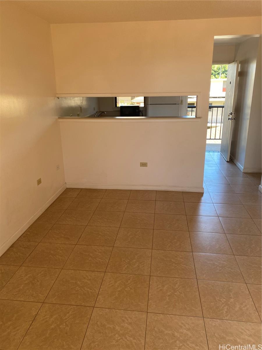 1709 S Beretania St Honolulu - Rental - photo 4 of 12