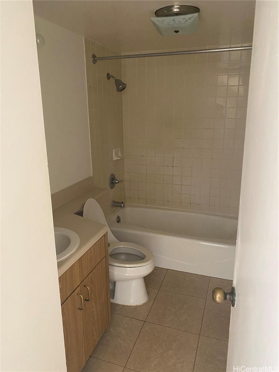 1709 S Beretania St Honolulu - Rental - photo 8 of 12