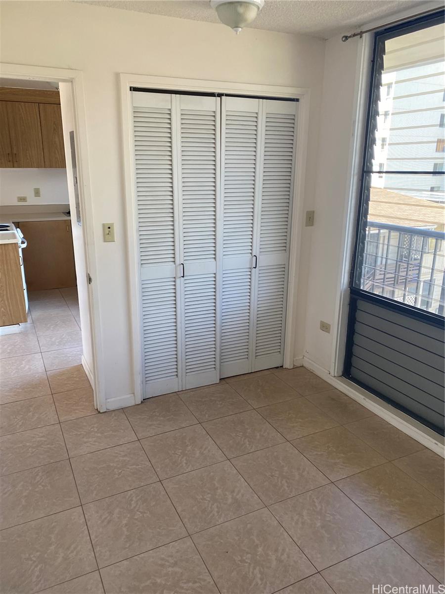 1709 S Beretania St Honolulu - Rental - photo 10 of 12