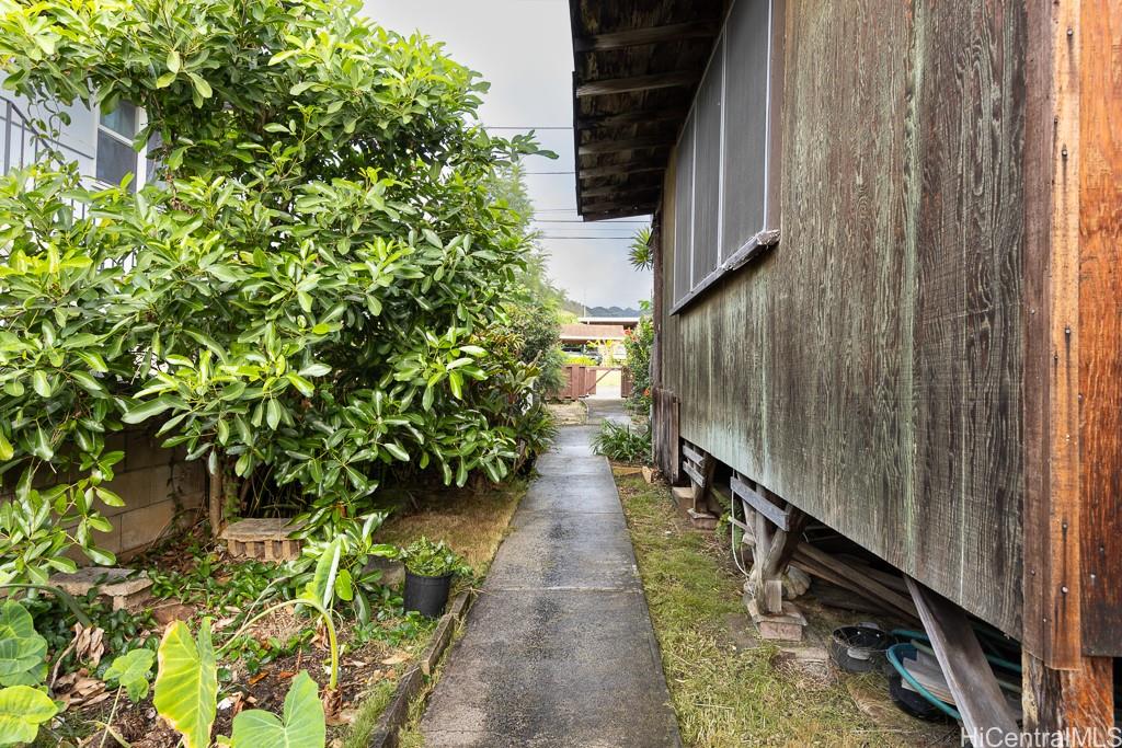 1709  Perry St Kalihi-upper, Honolulu home - photo 13 of 17