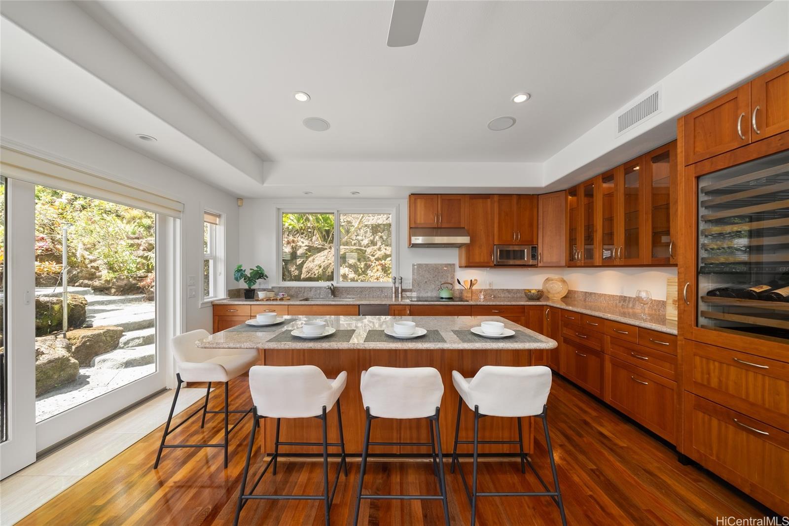 171  Waokanaka Place Old Pali, Honolulu home - photo 14 of 25