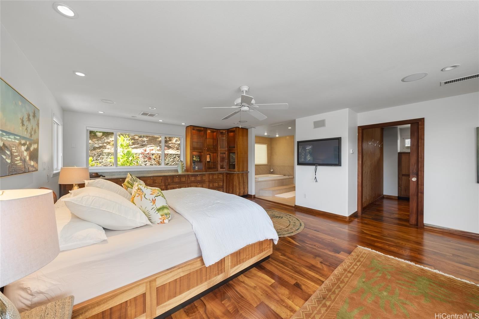 171  Waokanaka Place Old Pali, Honolulu home - photo 19 of 25