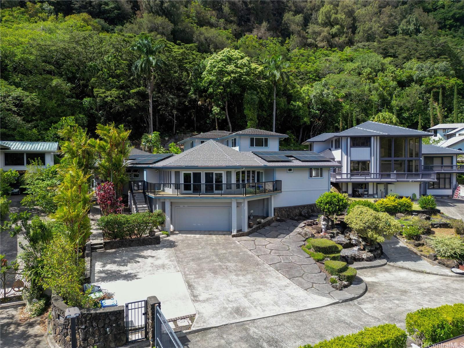 171  Waokanaka Place Old Pali, Honolulu home - photo 22 of 25