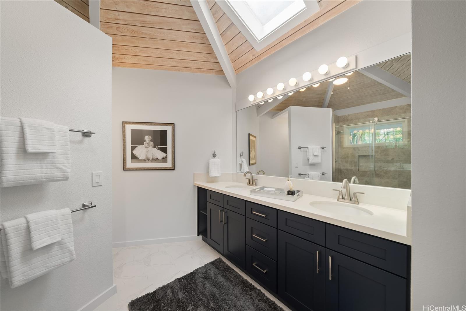 171  Waokanaka Place Old Pali, Honolulu home - photo 5 of 25