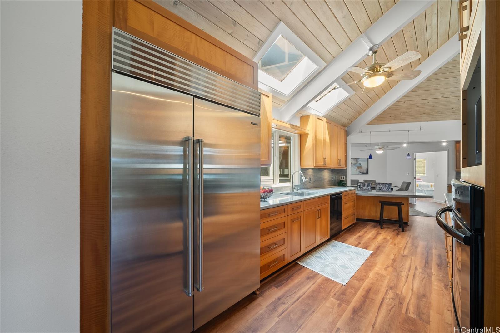 171  Waokanaka Place Old Pali, Honolulu home - photo 6 of 25