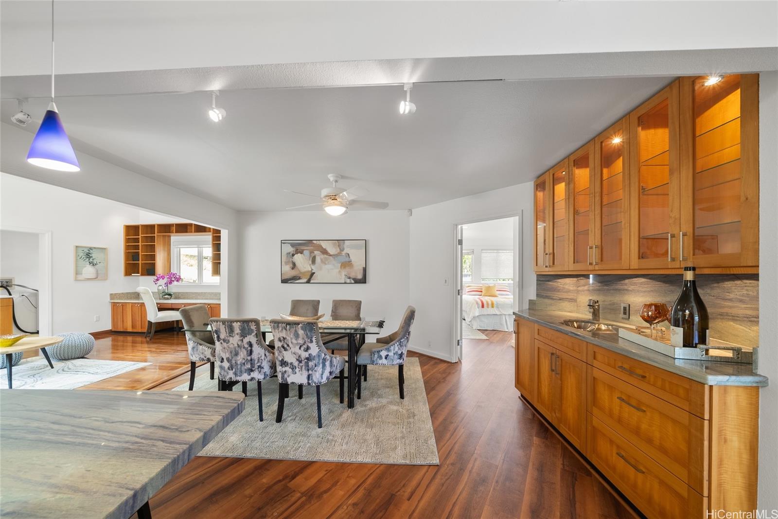 171  Waokanaka Place Old Pali, Honolulu home - photo 8 of 25