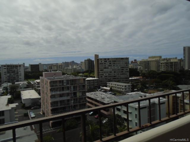 Punahou Hale/Oahuan Tower L condo # 1001, Honolulu, Hawaii - photo 17 of 18