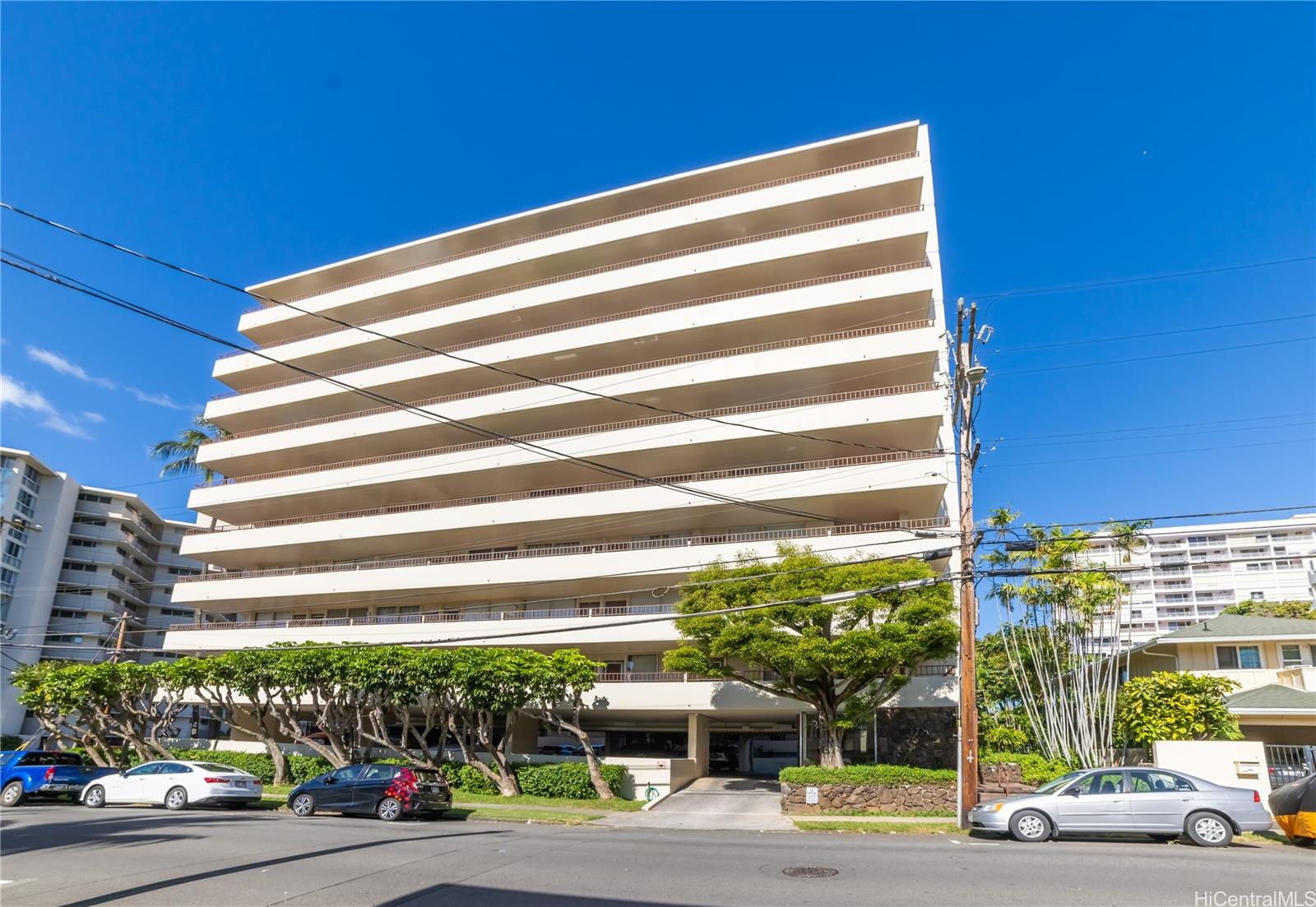 Punahou Hale/Oahuan Tower L condo # 1002/1003, Honolulu, Hawaii - photo 22 of 23