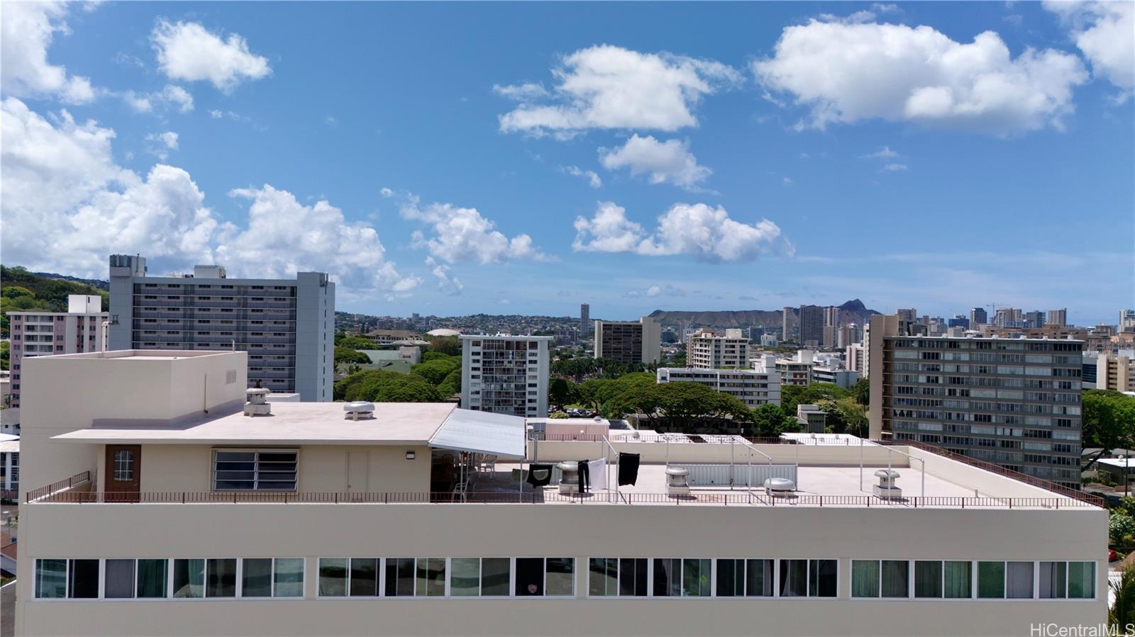 Punahou Hale/Oahuan Tower L condo # 1005, Honolulu, Hawaii - photo 16 of 22