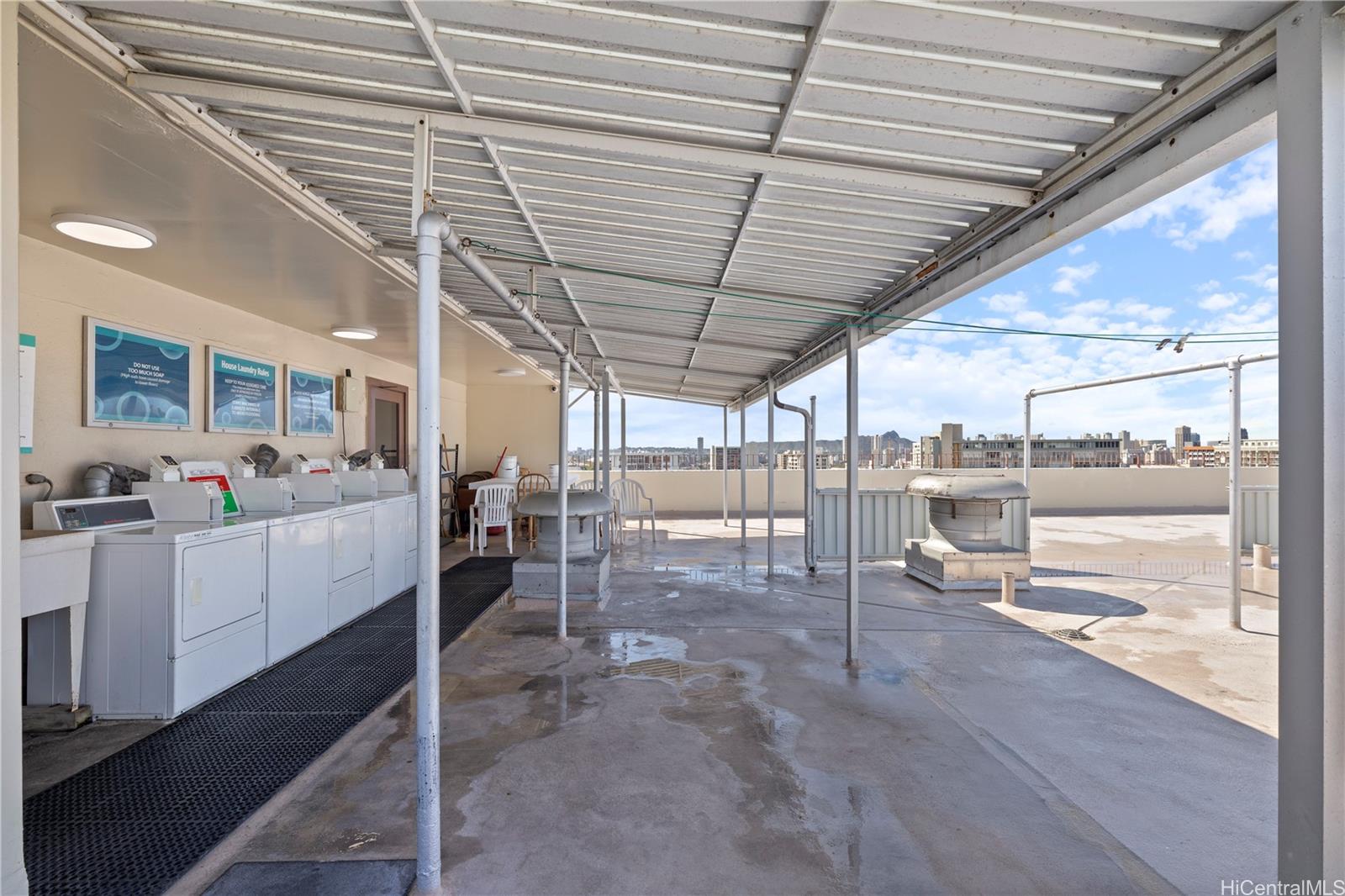 Punahou Hale/Oahuan Tower L condo # 1005, Honolulu, Hawaii - photo 17 of 22