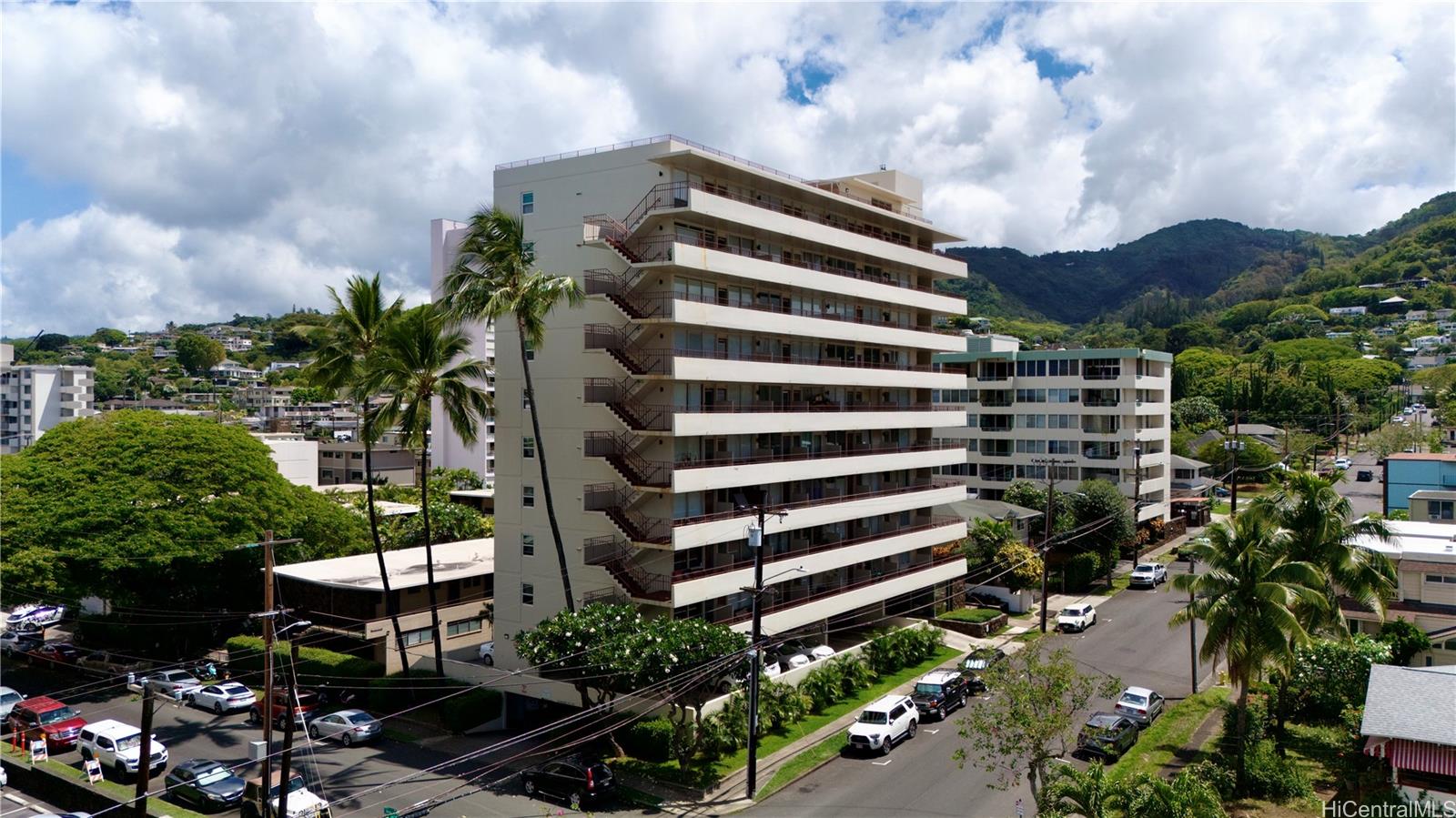 Punahou Hale/Oahuan Tower L condo # 1005, Honolulu, Hawaii - photo 7 of 22