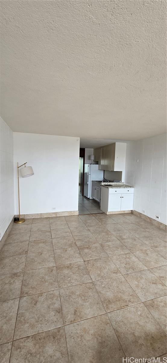 1710 Makiki Street Honolulu - Rental - photo 2 of 13