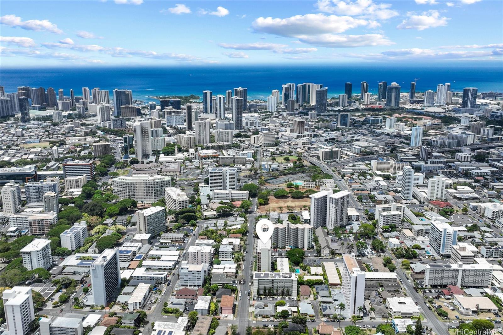 Punahou Hale/Oahuan Tower L condo # 301, Honolulu, Hawaii - photo 23 of 25