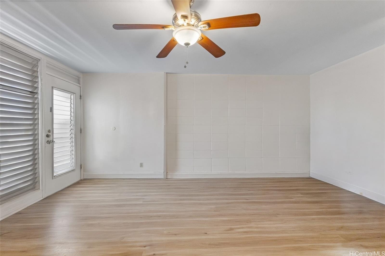 Punahou Hale/Oahuan Tower L condo # 301, Honolulu, Hawaii - photo 7 of 25