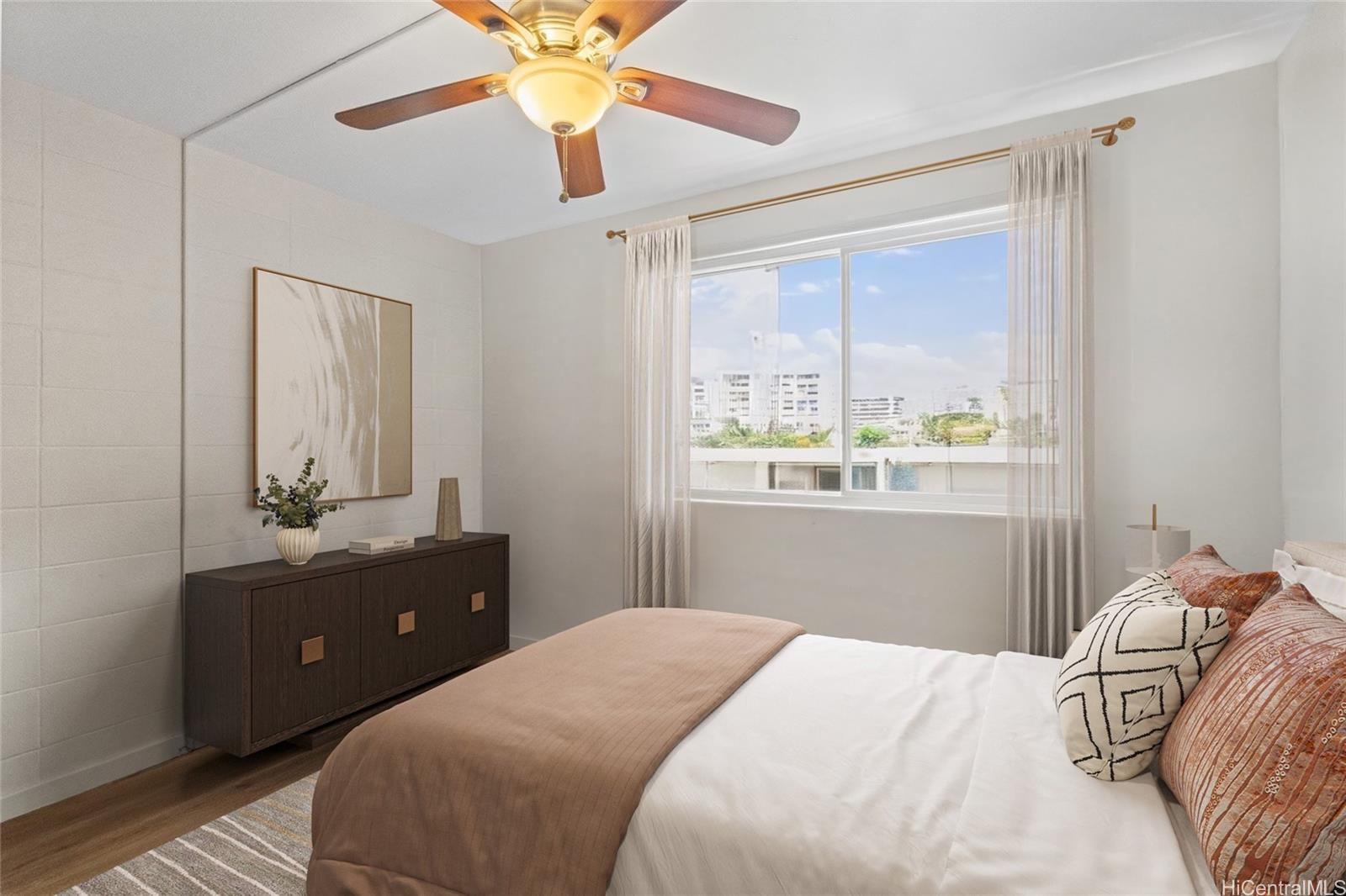 Punahou Hale/Oahuan Tower L condo # 301, Honolulu, Hawaii - photo 8 of 25