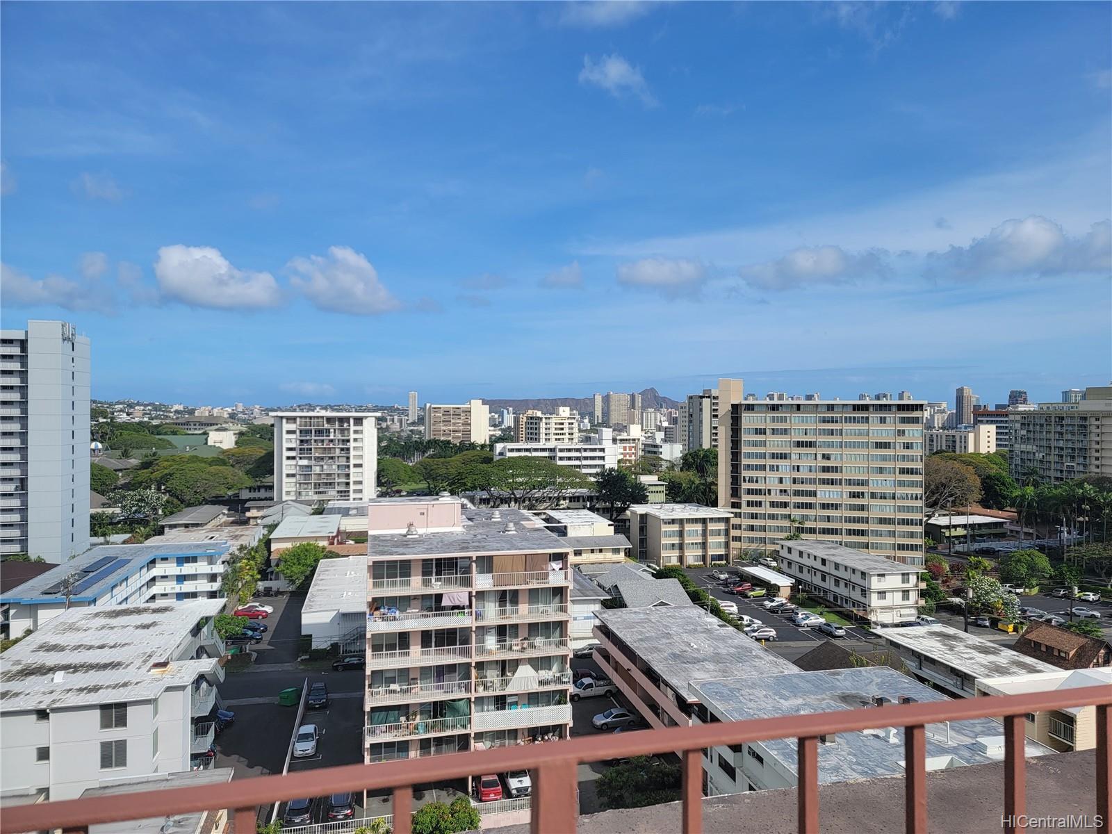 Punahou Hale/Oahuan Tower L condo # 604, Honolulu, Hawaii - photo 13 of 15
