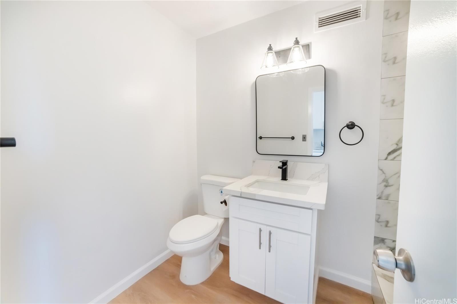 Punahou Hale/Oahuan Tower L condo # 605, Honolulu, Hawaii - photo 14 of 23