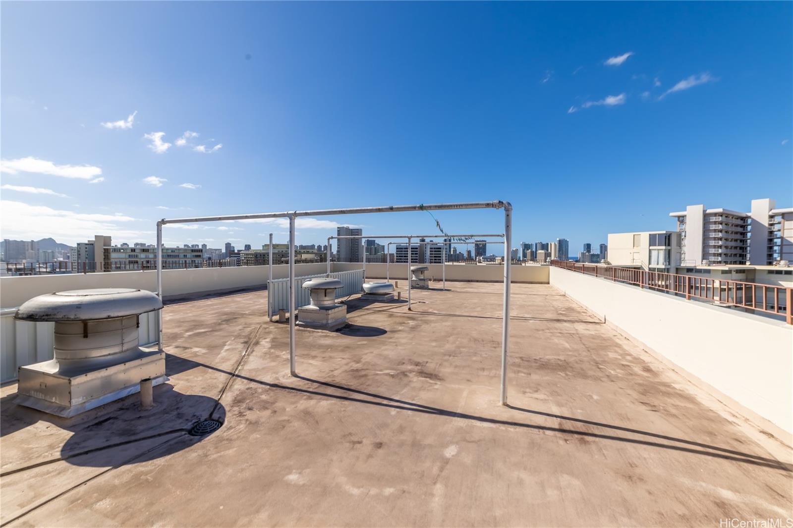 Punahou Hale/Oahuan Tower L condo # 605, Honolulu, Hawaii - photo 22 of 23