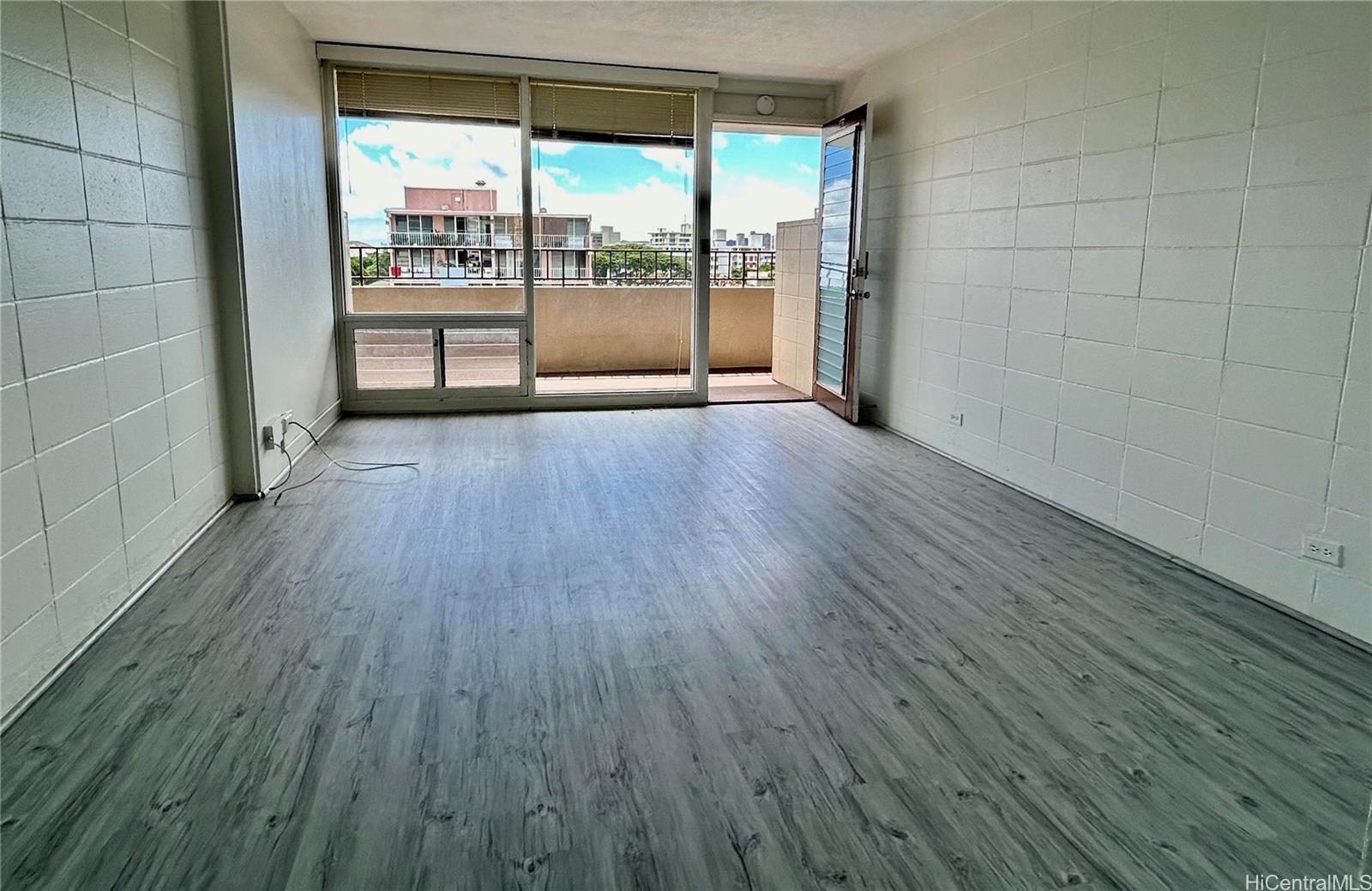 1710 Makiki St Honolulu - Rental - photo 2 of 9