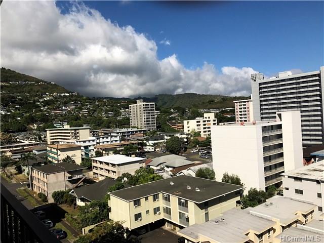 Punahou Hale/Oahuan Tower L condo # 902, Honolulu, Hawaii - photo 6 of 16