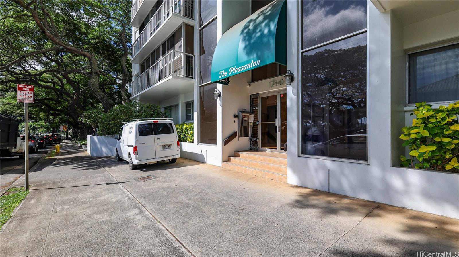 1710 Punahou St Honolulu - Rental - photo 13 of 22