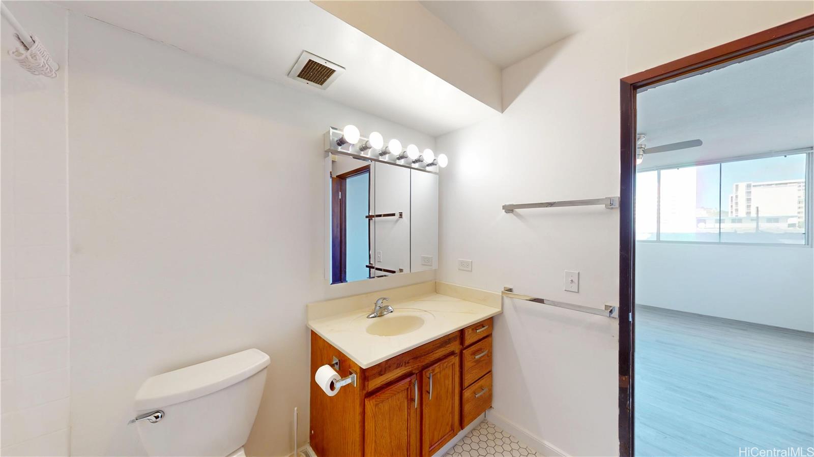 1710 Punahou St Honolulu - Rental - photo 10 of 22