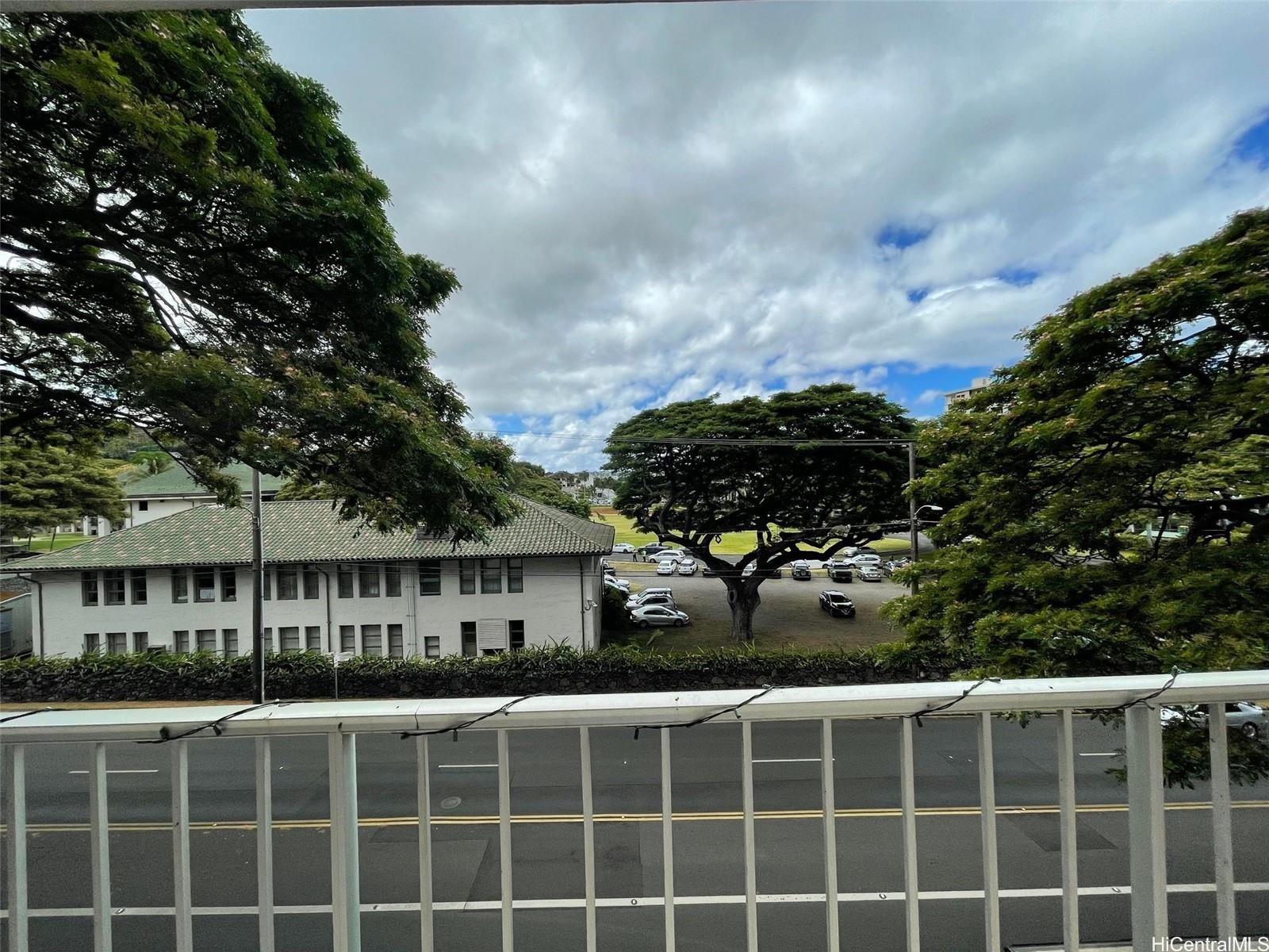 1710 Punahou Street Honolulu - Rental - photo 5 of 20