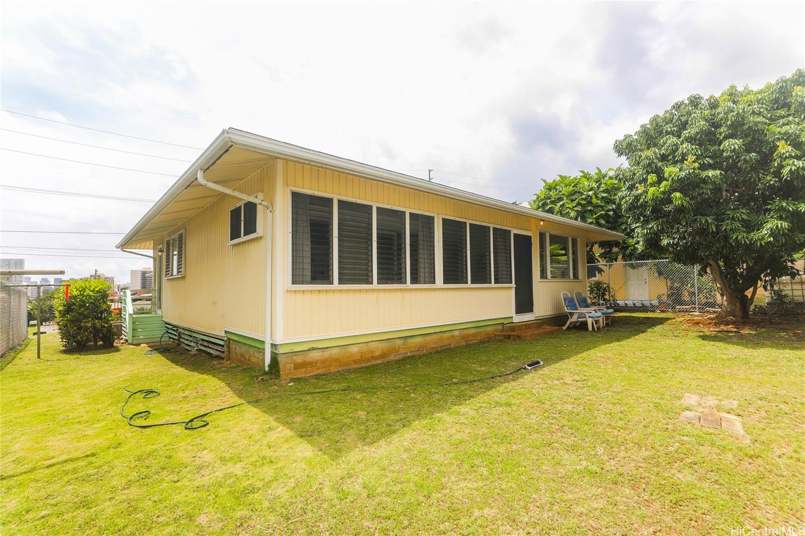 1711  Marques Street Manoa-lower, Honolulu home - photo 23 of 25