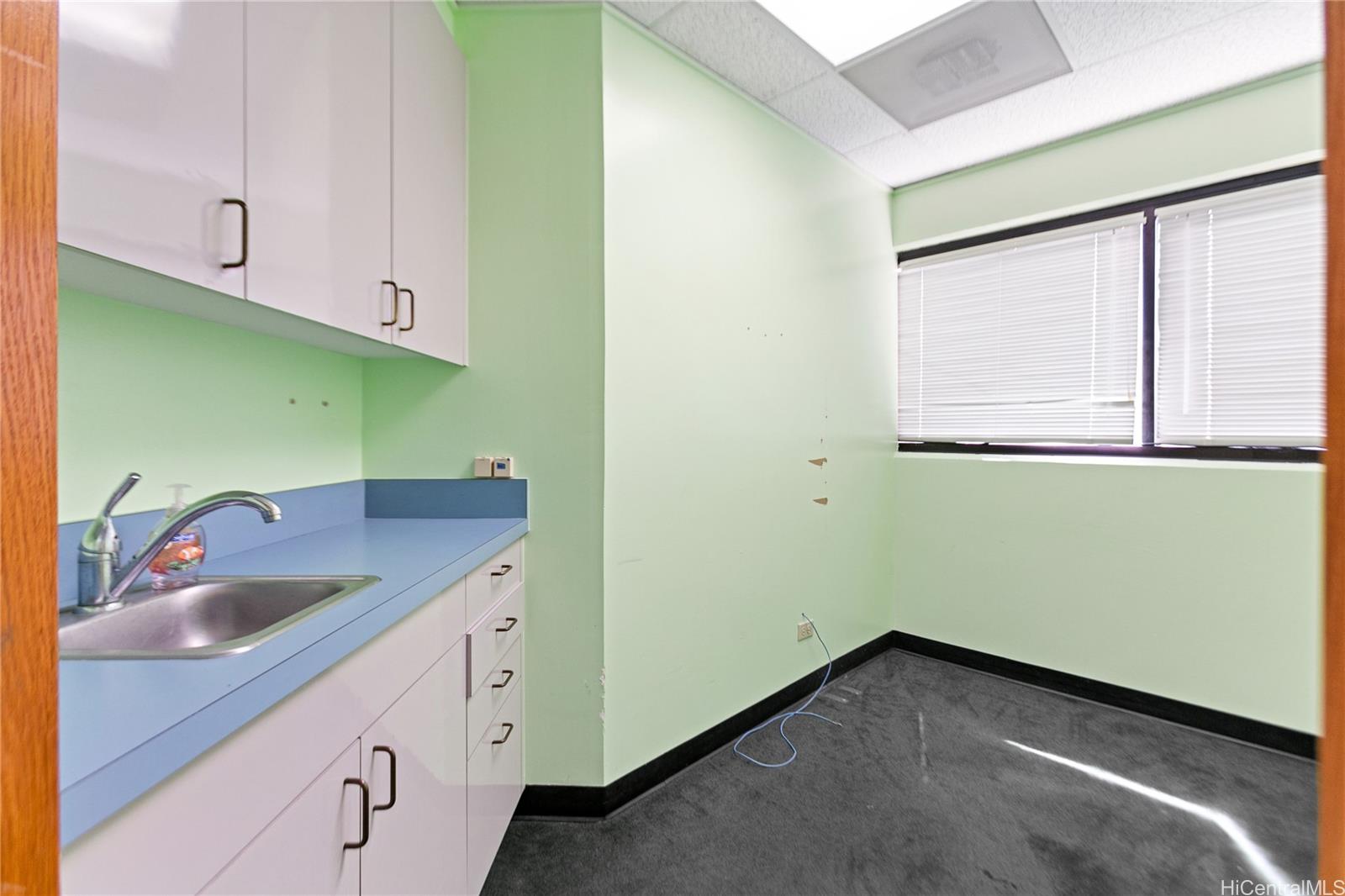 1712 Liliha St Honolulu Oahu commercial real estate photo17 of 25