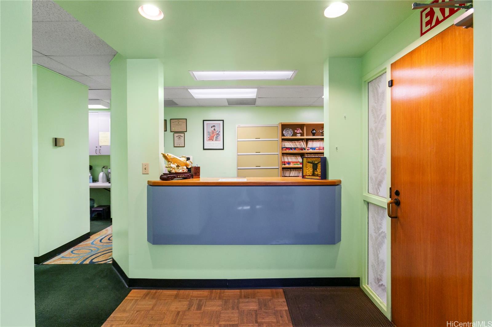 1712 Liliha St Honolulu Oahu commercial real estate photo4 of 25