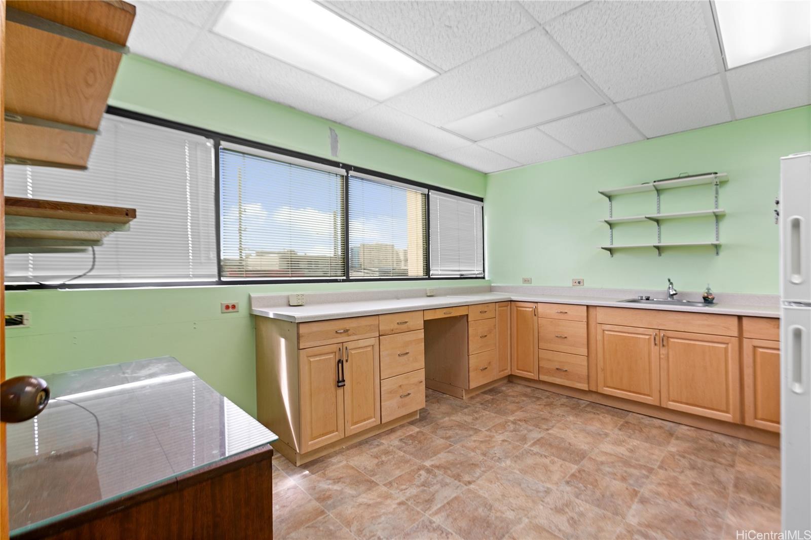 1712 Liliha St Honolulu Oahu commercial real estate photo10 of 25