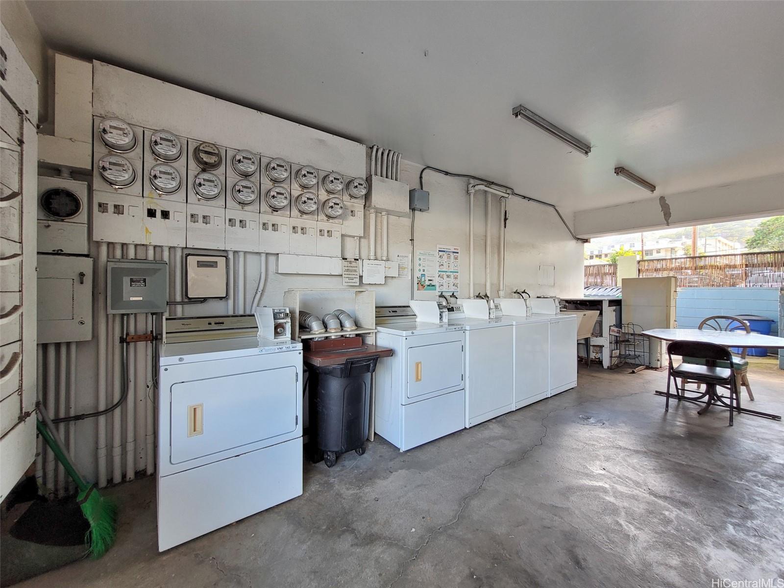 1715 Anapuni St Honolulu - Rental - photo 7 of 9