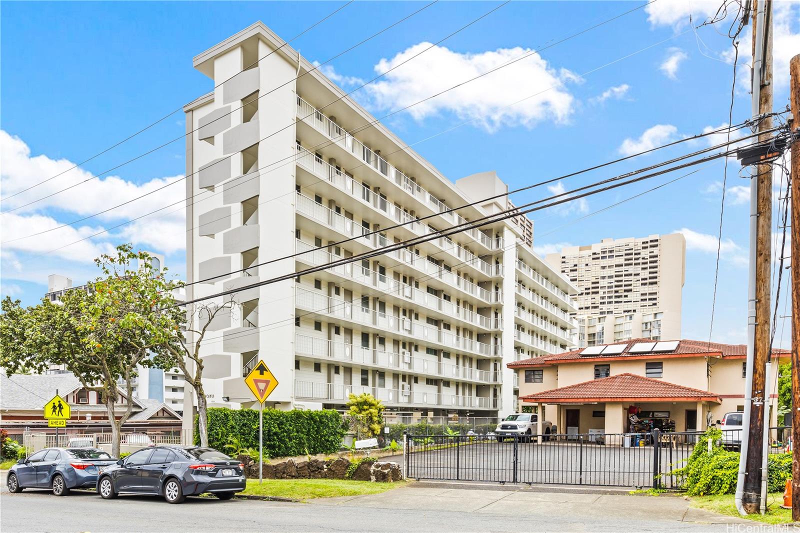 Mokulani Apts condo # 201, Honolulu, Hawaii - photo 15 of 15