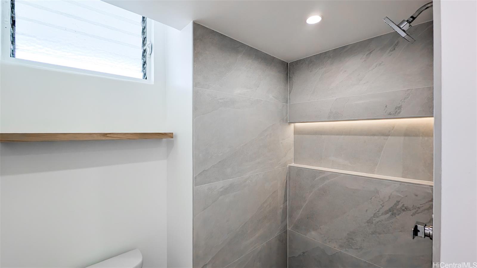 Mokulani Apts condo # 501, Honolulu, Hawaii - photo 19 of 25