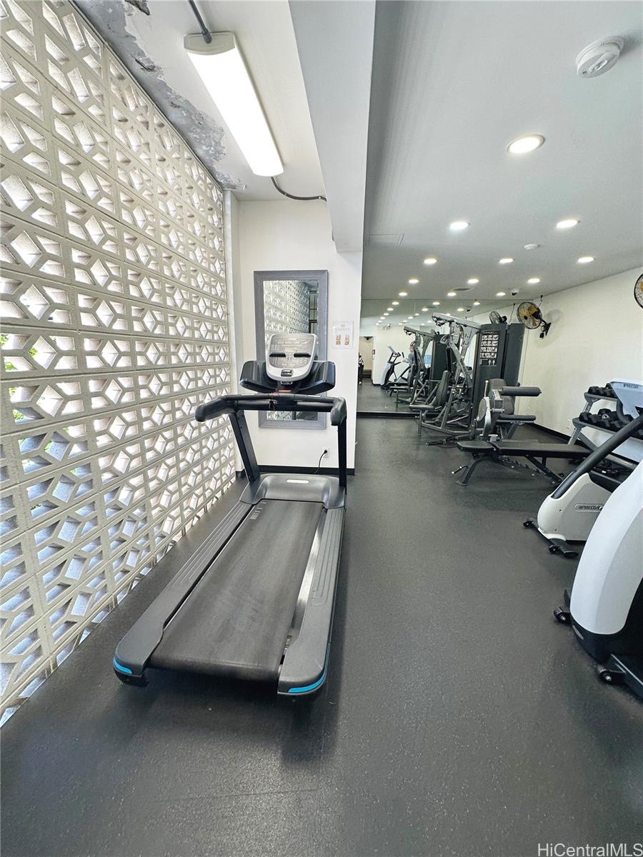 1717 Ala Wai condo # 1003, Honolulu, Hawaii - photo 22 of 25